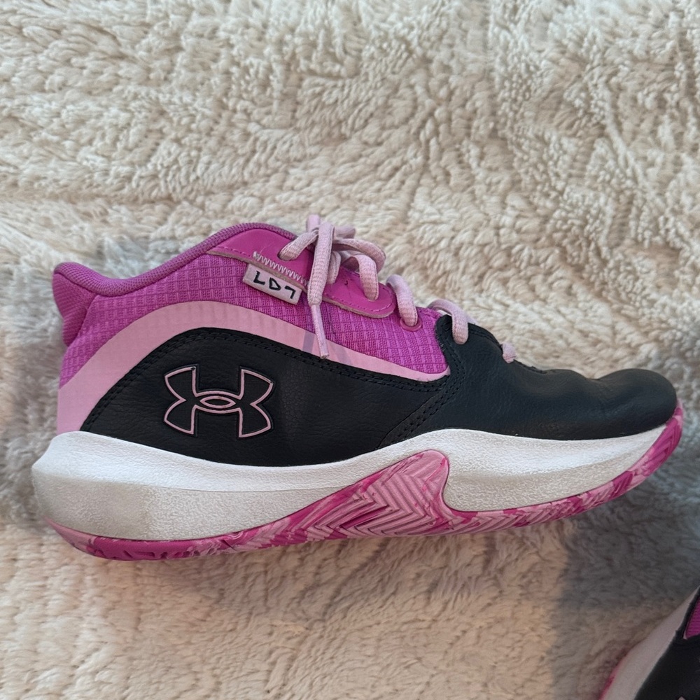 Under Armour Pink and Black Girls Youth basketball Sneakers